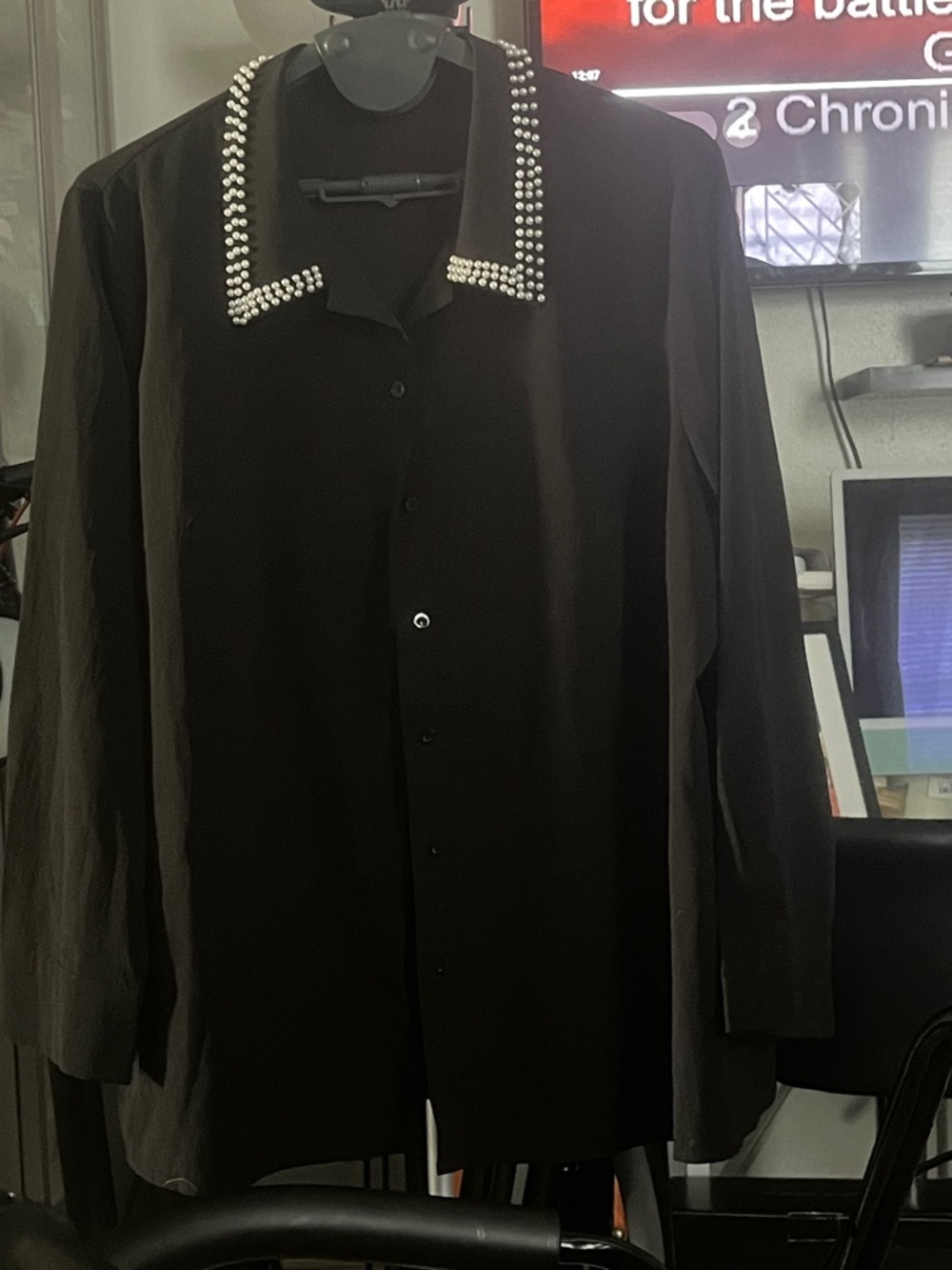 SHEIN Black Button-Up Shirt with Pearl-Trim Collar